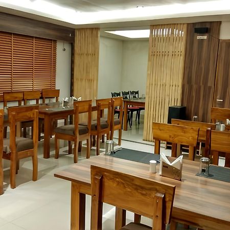 Hotel Oishi Plaza Mukutmanipur Екстериор снимка