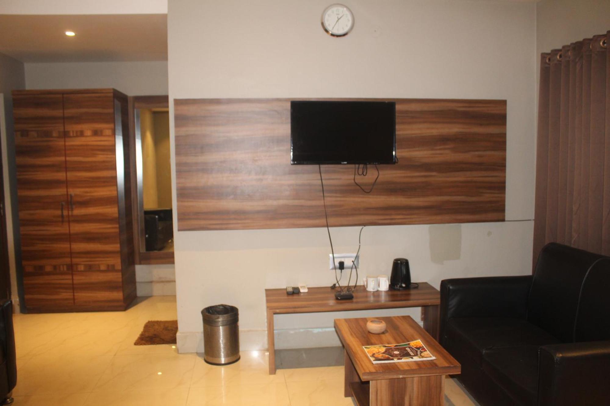 Hotel Oishi Plaza Mukutmanipur Екстериор снимка
