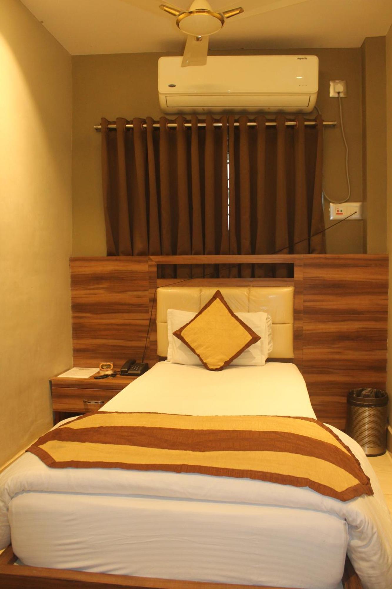 Hotel Oishi Plaza Mukutmanipur Екстериор снимка