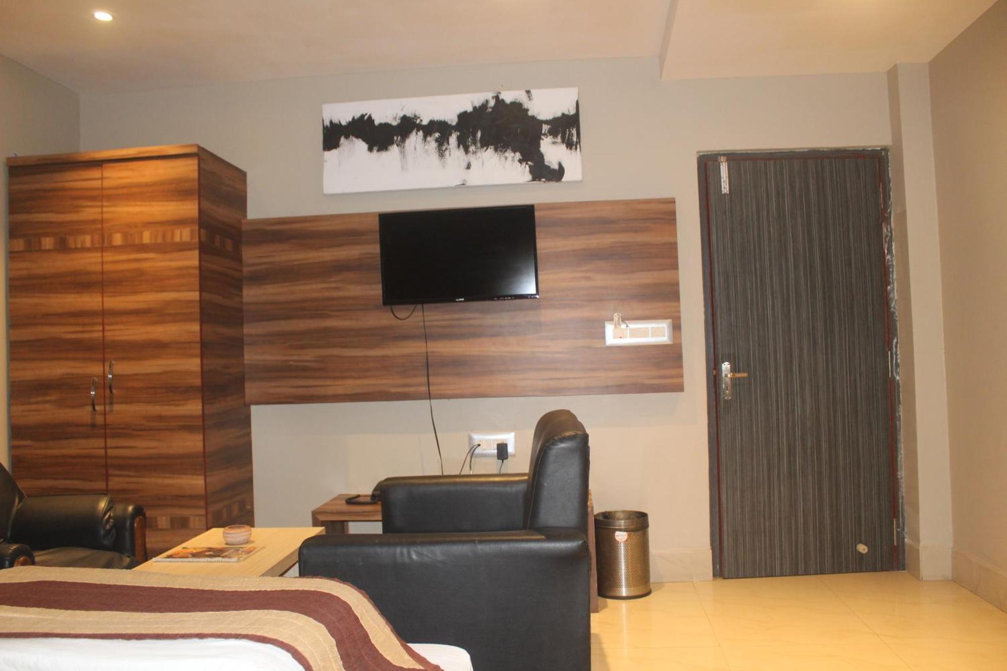 Hotel Oishi Plaza Mukutmanipur Екстериор снимка
