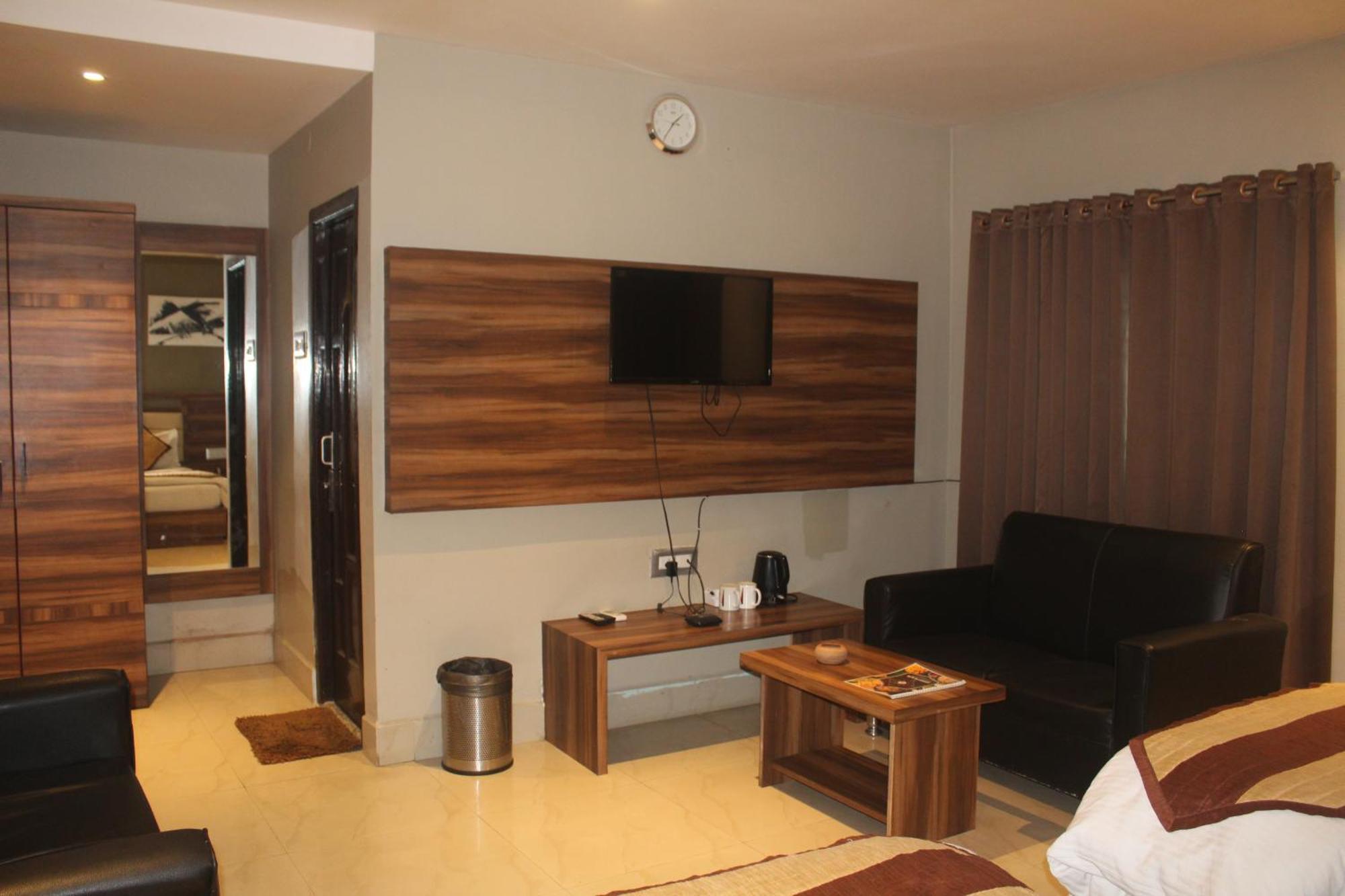 Hotel Oishi Plaza Mukutmanipur Екстериор снимка